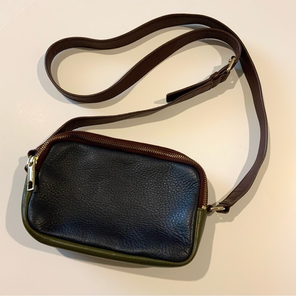 Talbots leather crossbody - Picture 2 of 7